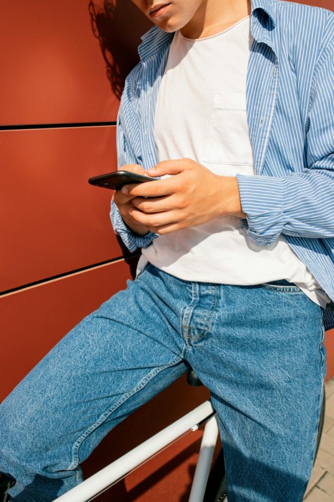 Därför gör ”infinite scrolling” dig sjuk: 10 dolda biverkningar av det eviga tumrullandet